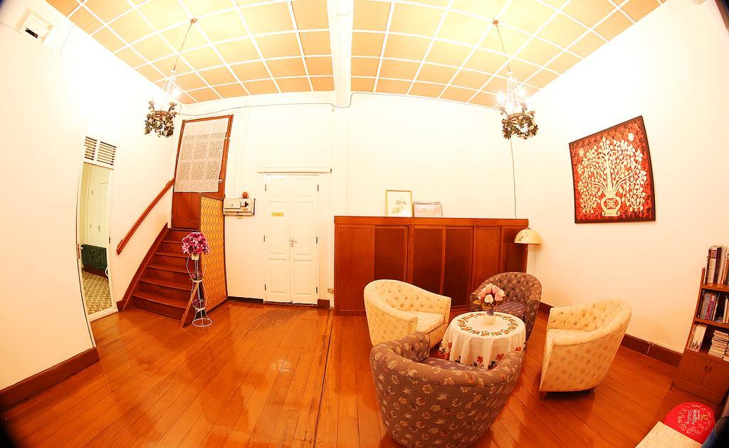The Myth - Sud Sathorn Bed and Breakfast Μπανγκόκ Εξωτερικό φωτογραφία