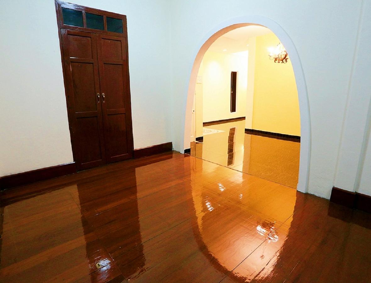 The Myth - Sud Sathorn Bed and Breakfast Μπανγκόκ Εξωτερικό φωτογραφία