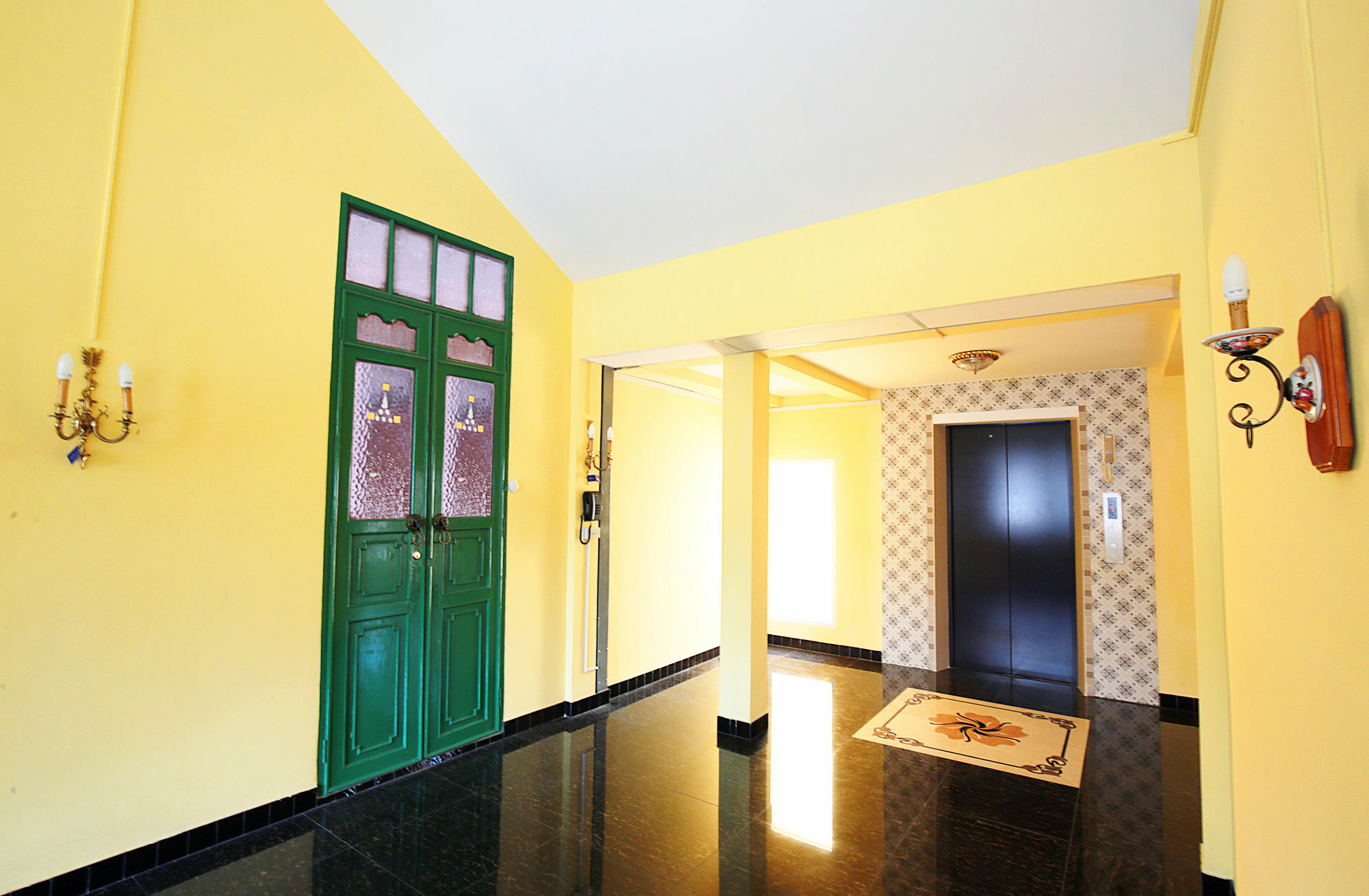 The Myth - Sud Sathorn Bed and Breakfast Μπανγκόκ Εξωτερικό φωτογραφία